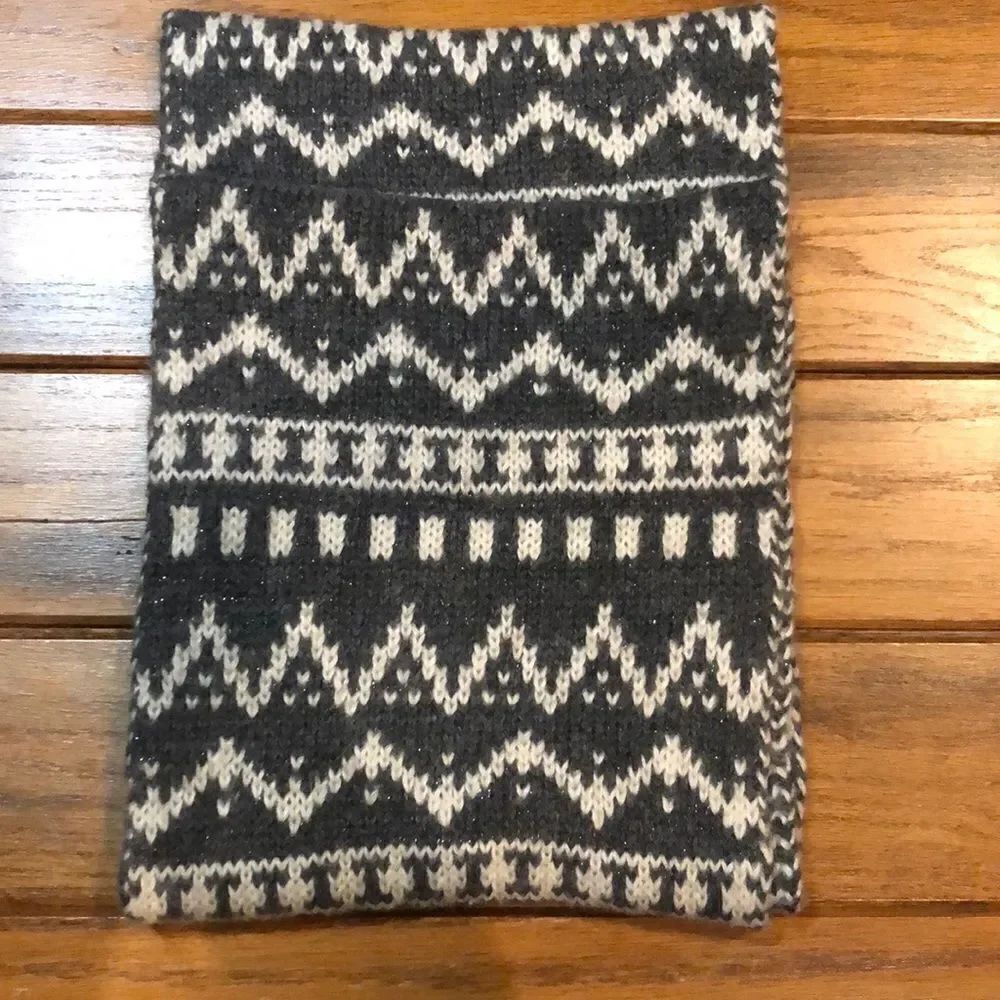 American Eagle Infinity Scarf W/Sparkle